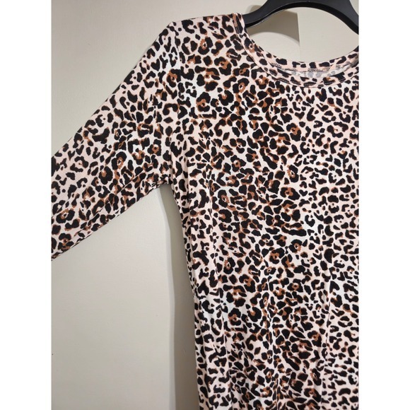Maurices Long Sleeve Leopard Print Top 24/7 Size S EUC - Picture 2 of 6